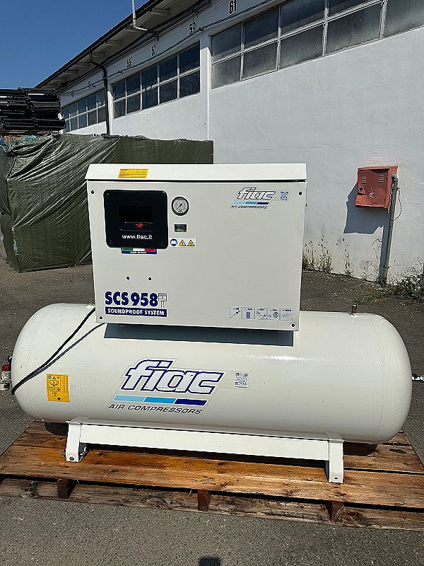 Compressore silenziato Fiac motore da 5,5kw in vendita - foto 2