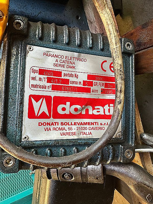 Gru a bandiera Elephant da kg 2000  in vendita - foto 4