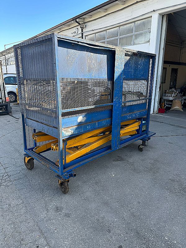 Piattaforma elettrica a forbice in vendita - foto 4