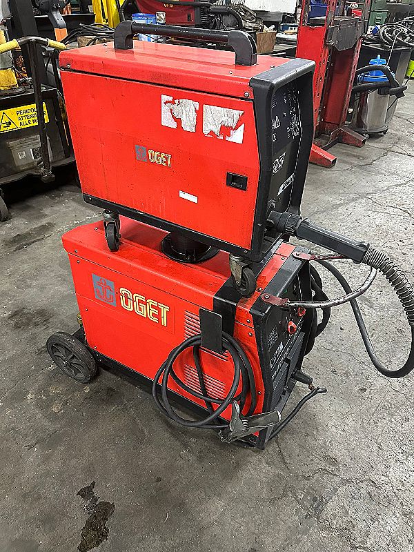 Saldatrice a filo Helvi Unimig 298 in vendita - foto 4