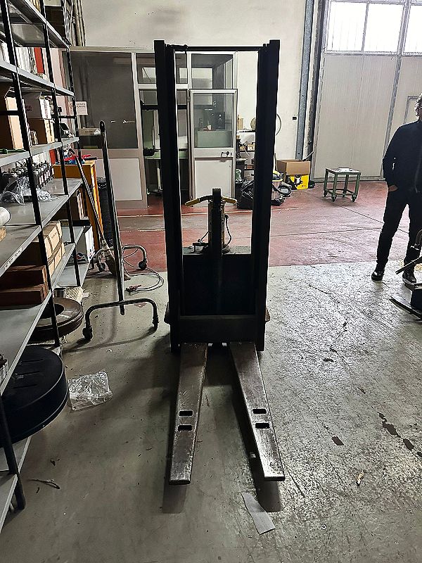 Transpallet alzata elettrica  in vendita - foto 2