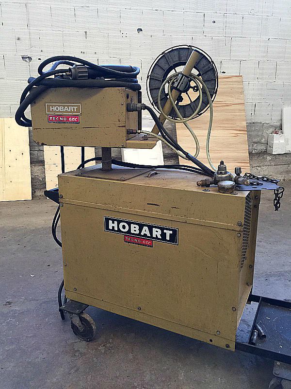 Saldatrice a filo Hobart 400 in vendita - foto 1