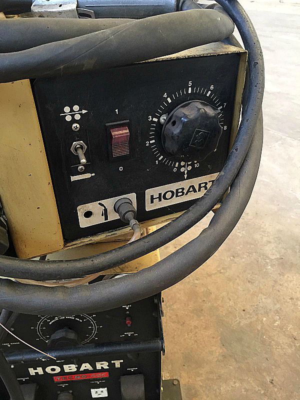 Saldatrice a filo Hobart 400 in vendita - foto 10