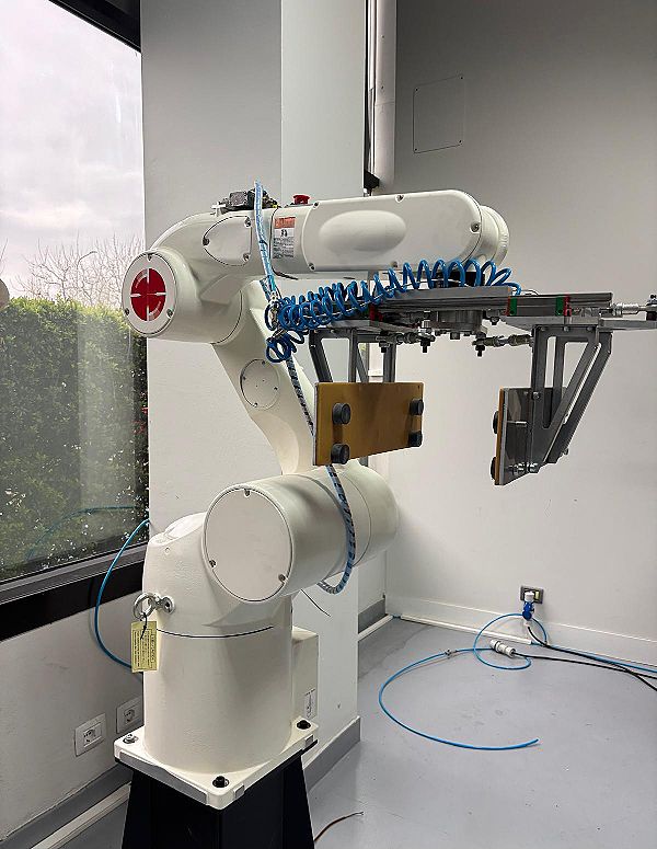 Braccio robotico VM-60B1 della Denso  in vendita - foto 2