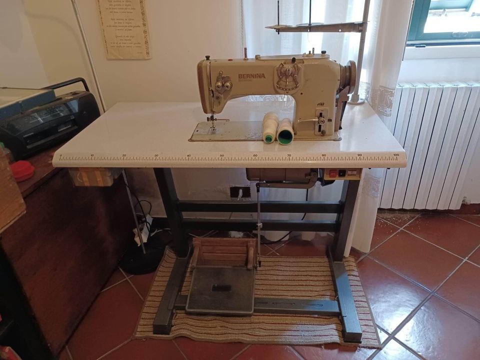 Macchina per cucire Bernina  in vendita - foto 2