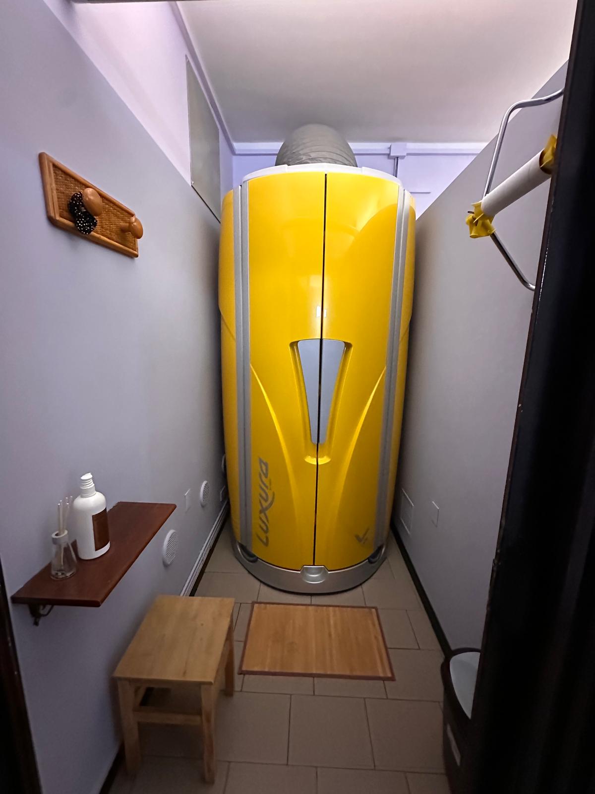 MACCHINARI PER ESTETICA E SOLARIUM – CHIUSURA ATTIVITÀ in vendita - foto 1