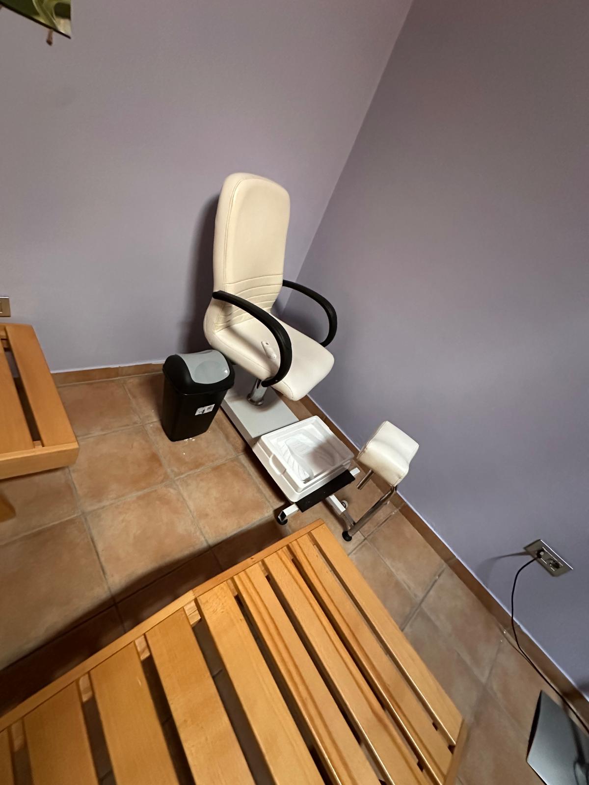 MACCHINARI PER ESTETICA E SOLARIUM – CHIUSURA ATTIVITÀ in vendita - foto 10