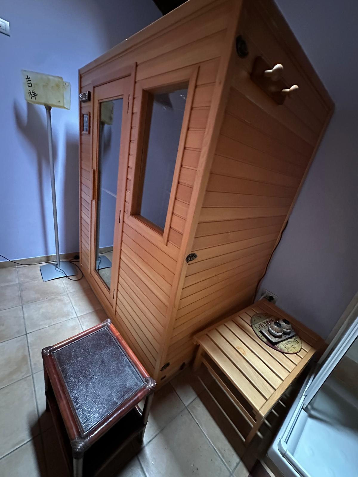 MACCHINARI PER ESTETICA E SOLARIUM – CHIUSURA ATTIVITÀ in vendita - foto 2