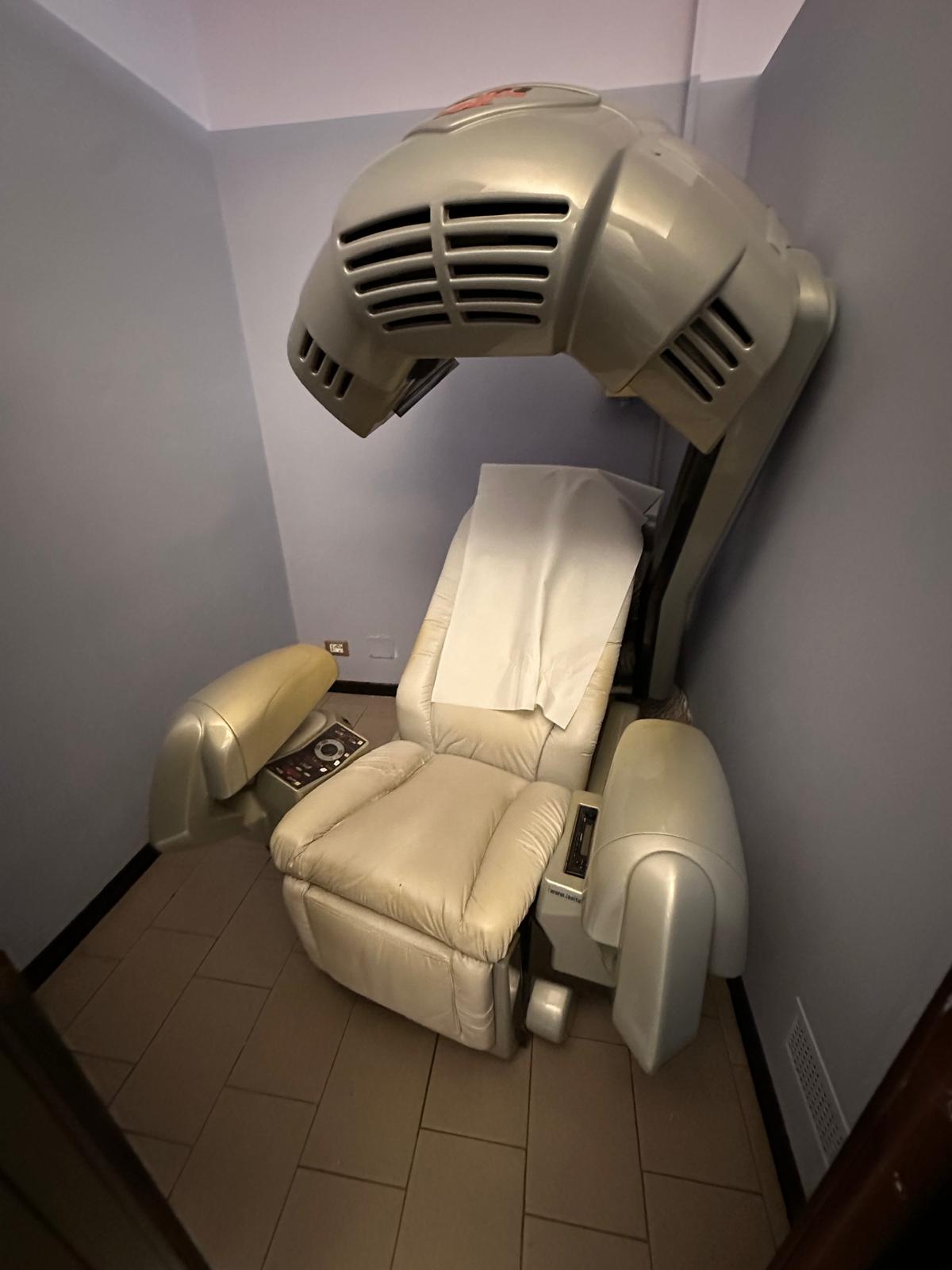 MACCHINARI PER ESTETICA E SOLARIUM – CHIUSURA ATTIVITÀ in vendita - foto 3