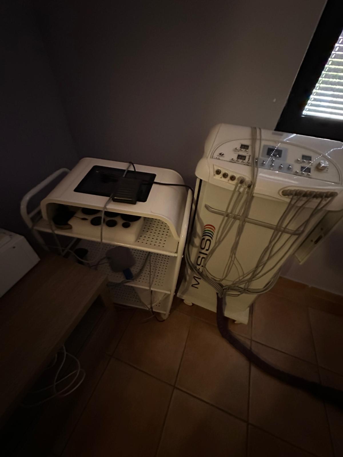 MACCHINARI PER ESTETICA E SOLARIUM – CHIUSURA ATTIVITÀ in vendita - foto 7