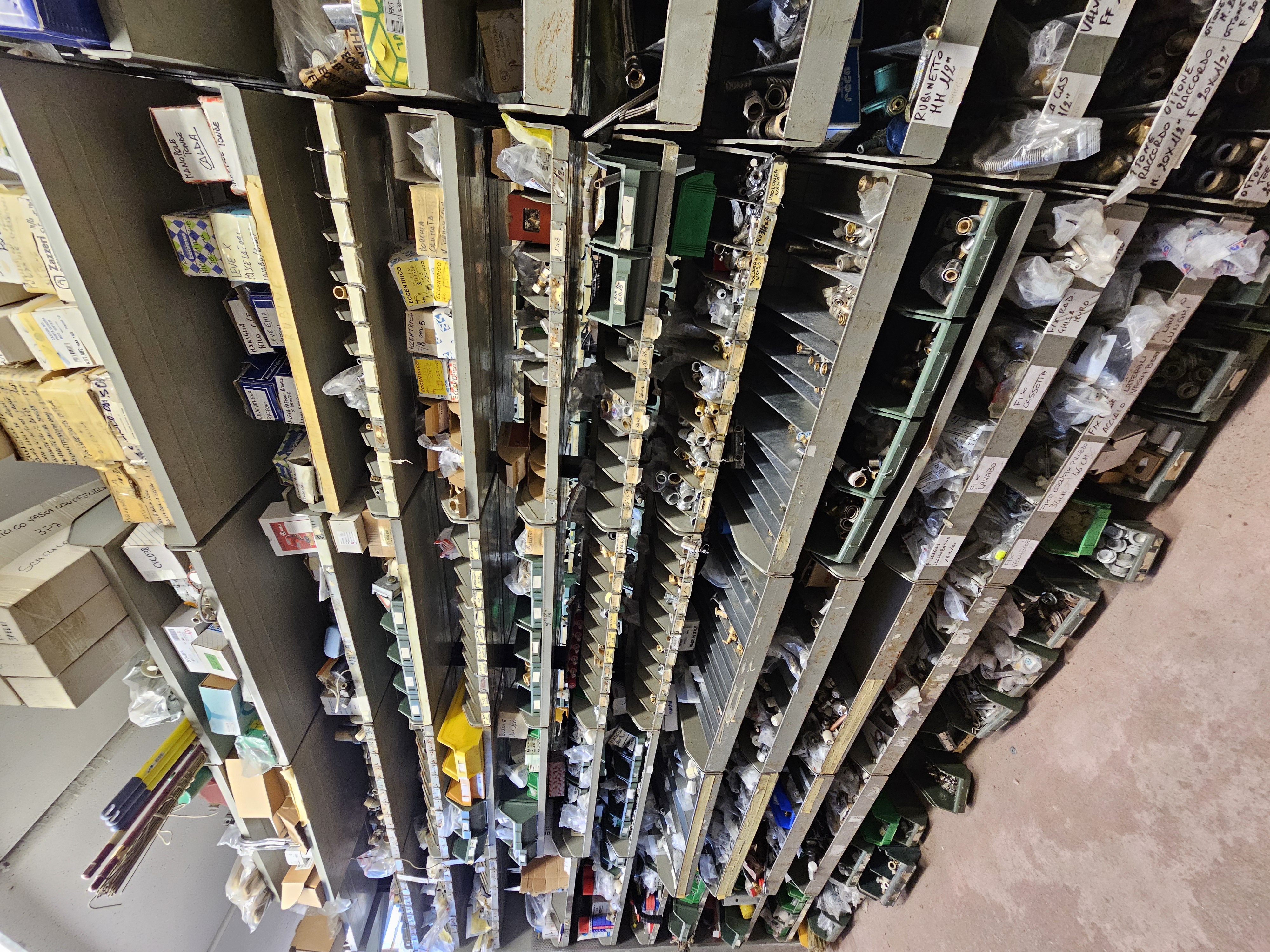 STOCK macchinari materiale vario termoidraulico edile in vendita - foto 8