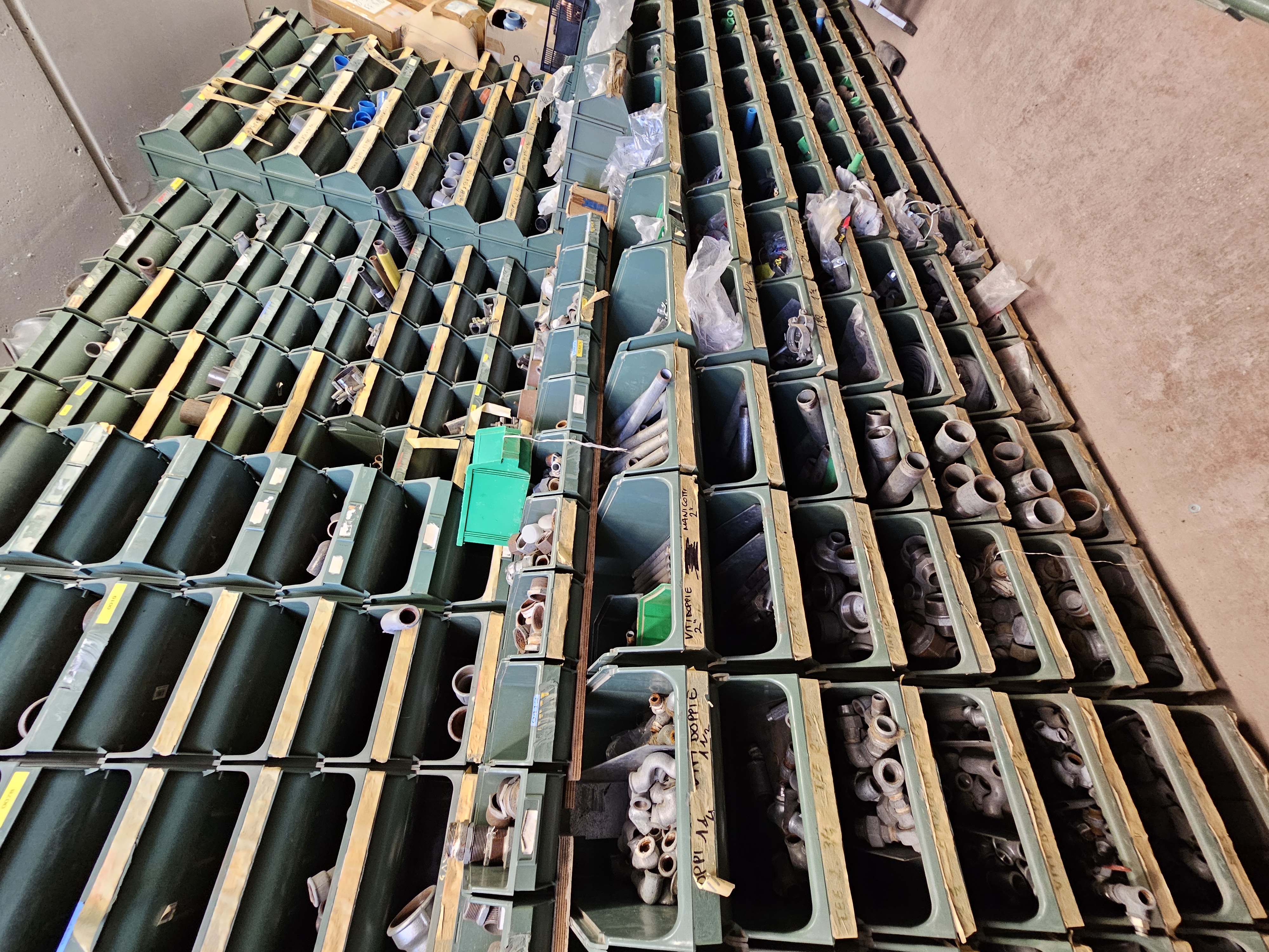 STOCK macchinari materiale vario termoidraulico edile in vendita - foto 11