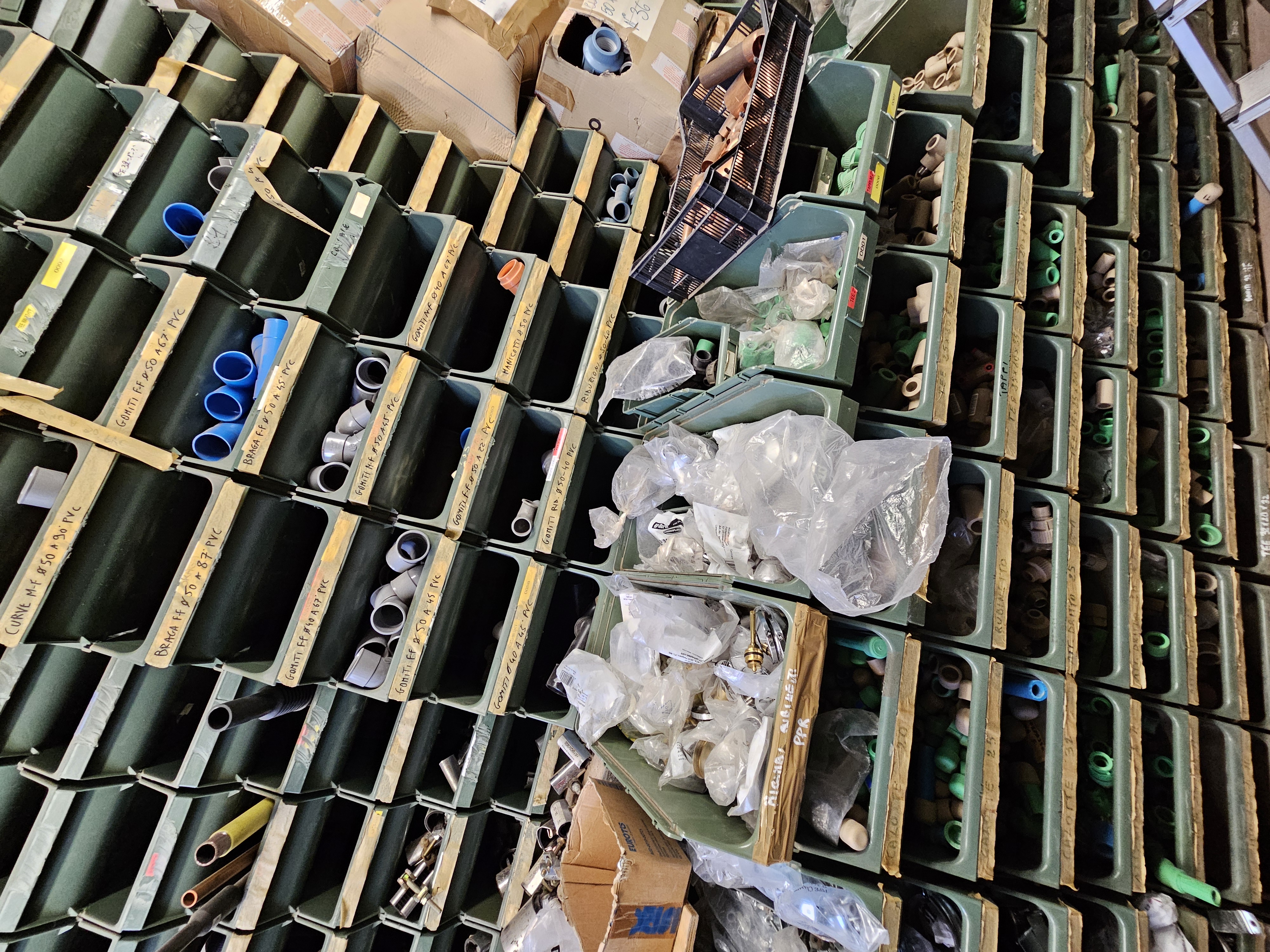 STOCK macchinari materiale vario termoidraulico edile in vendita - foto 6