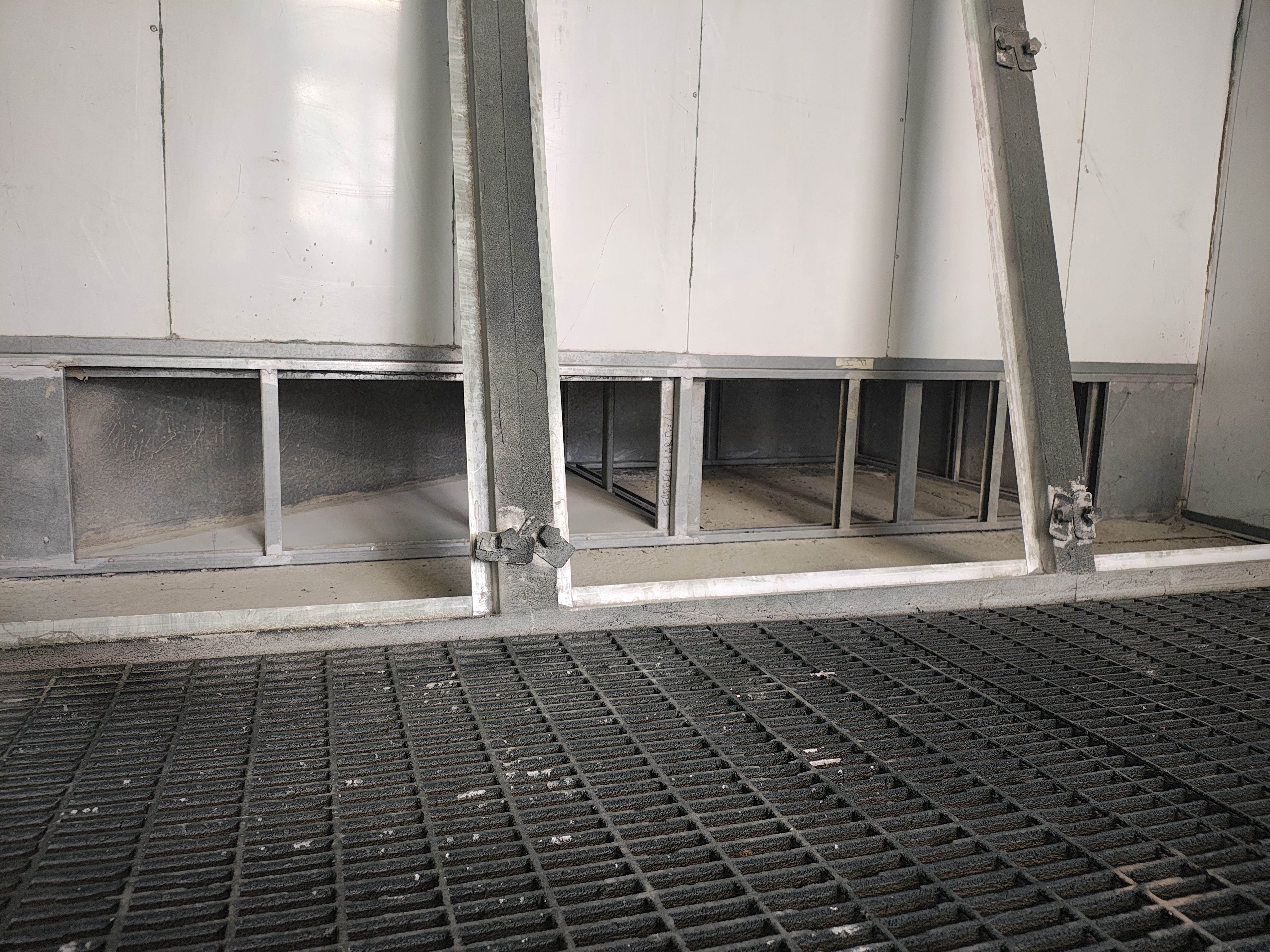Cabina di verniciatura METRON con bruciatore Riello  in vendita - foto 4