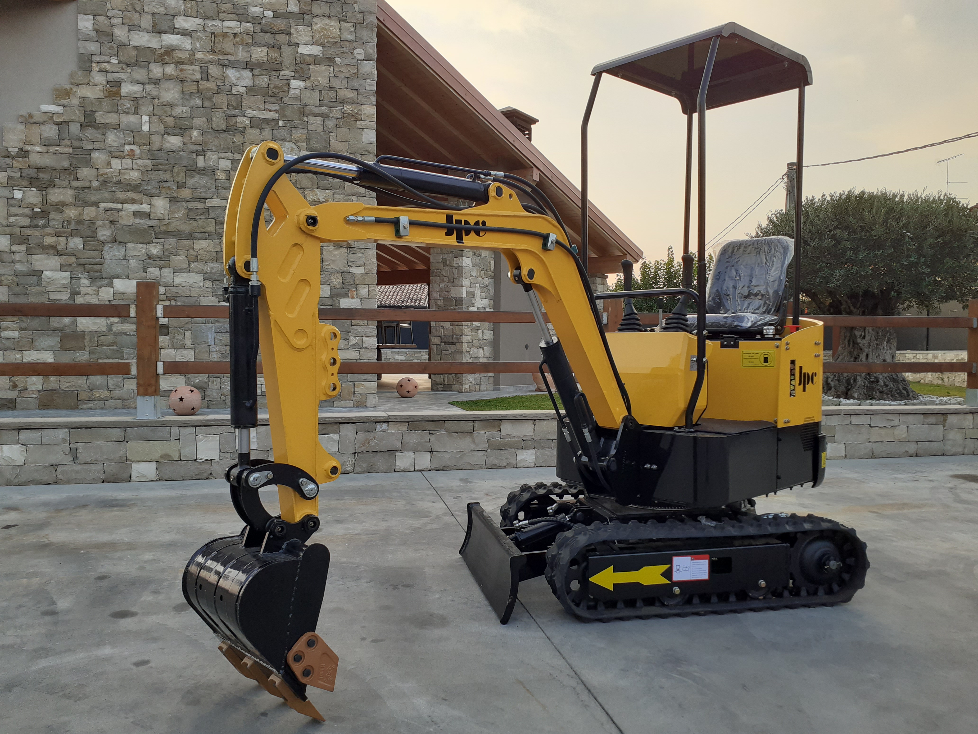 Mini escavatore JPC HT12 in vendita - foto 4