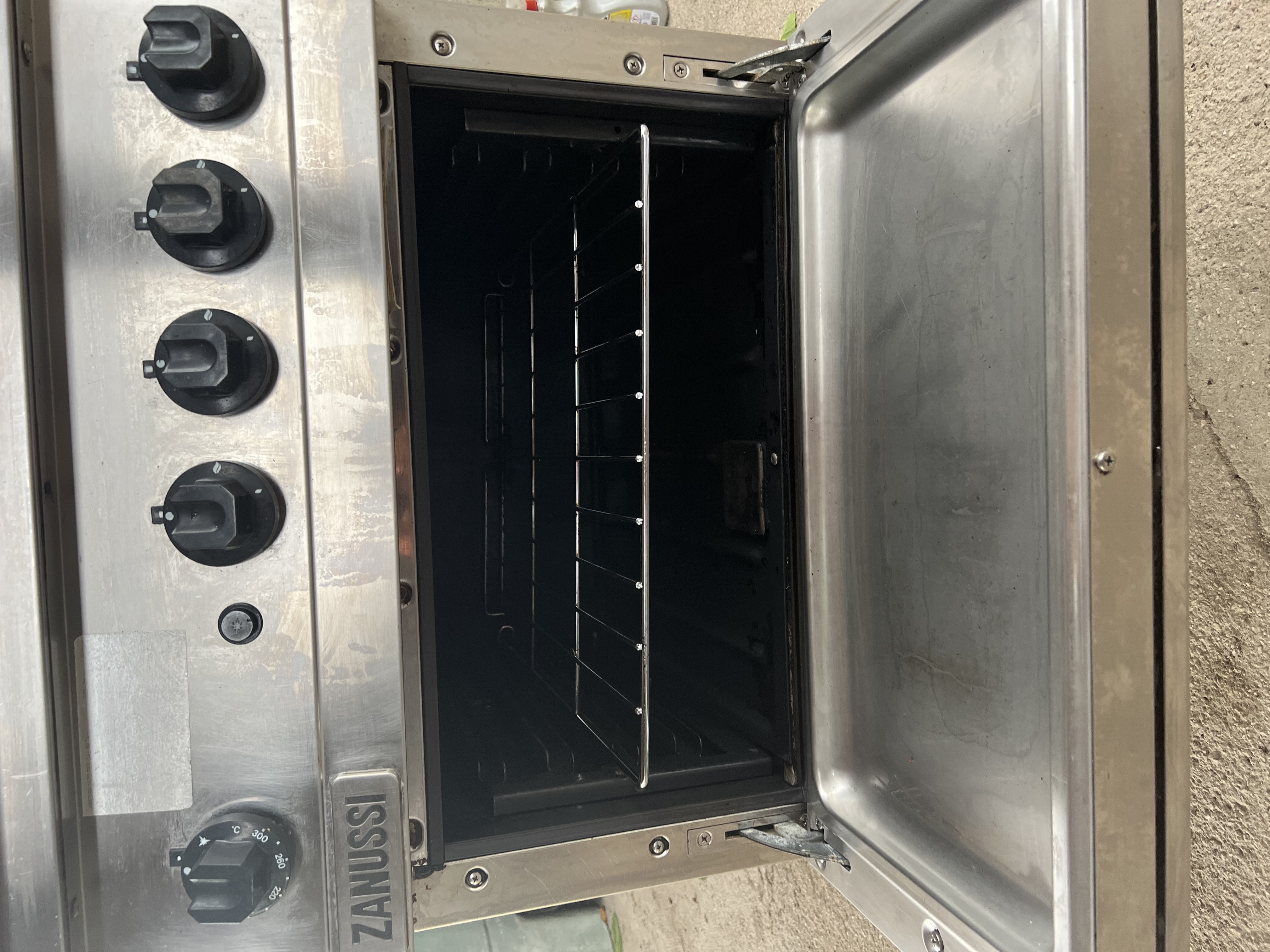 Cucina Zanussi quattro fuochi con forno in vendita - foto 3