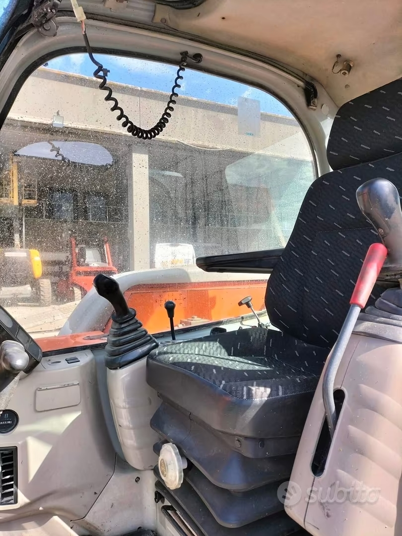 Escavatore Fiat Kobelco E80 in vendita - foto 5