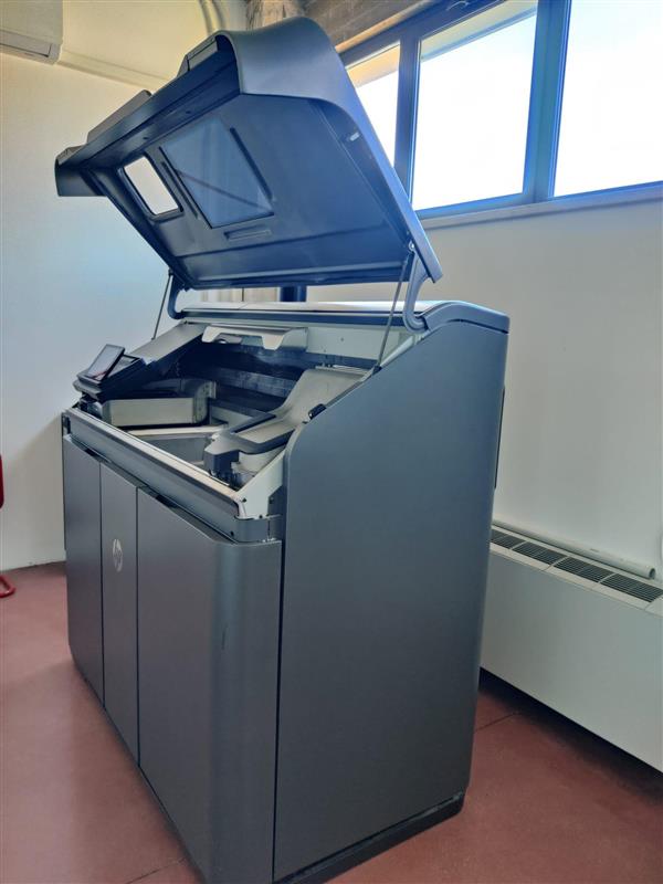 Stampante 3D HP Jet Fusion 540 – € 8.000 + IVA in vendita - foto 4