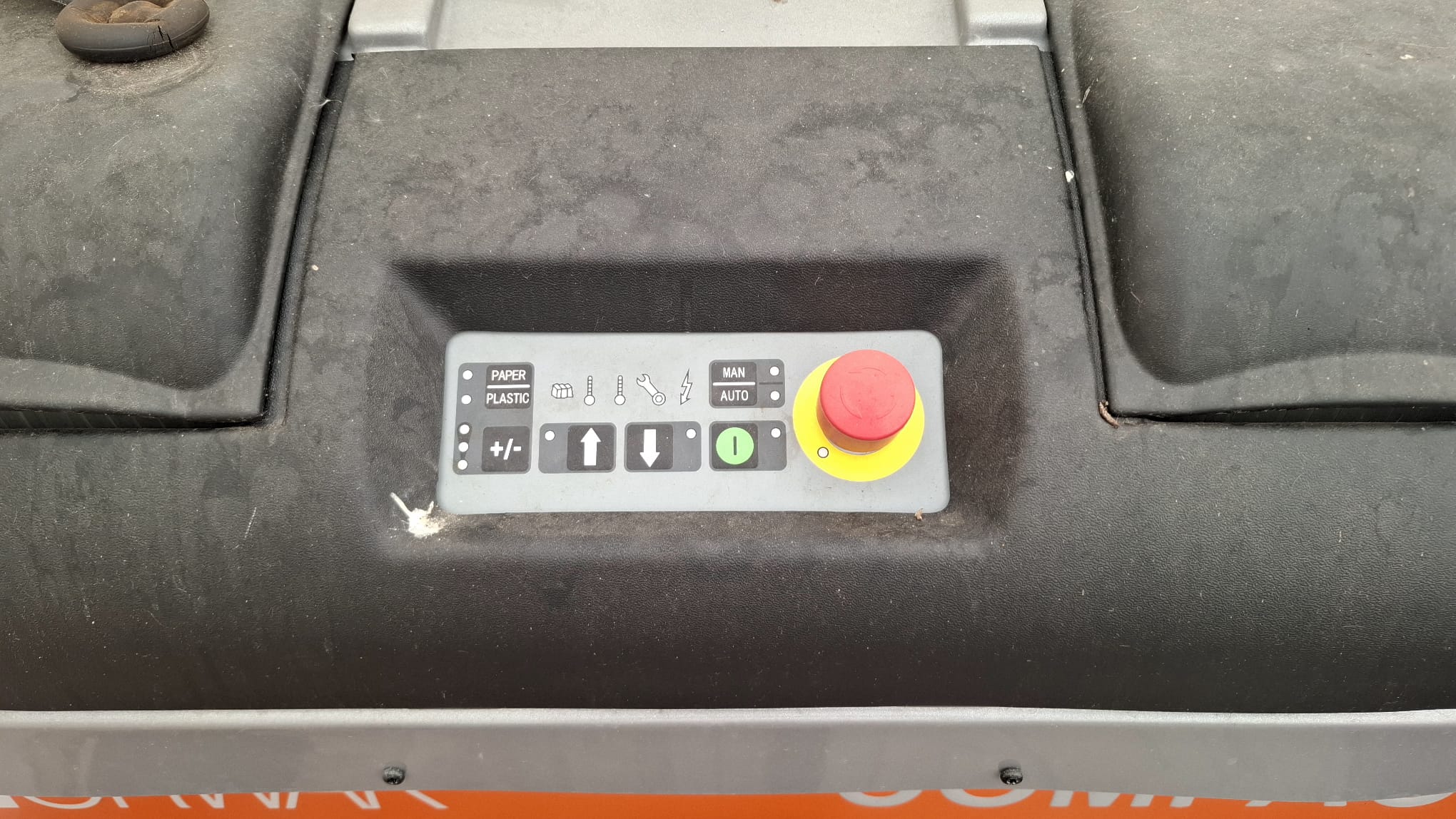 Pressa per carta e plastica semi nuova Orwak  in vendita - foto 6