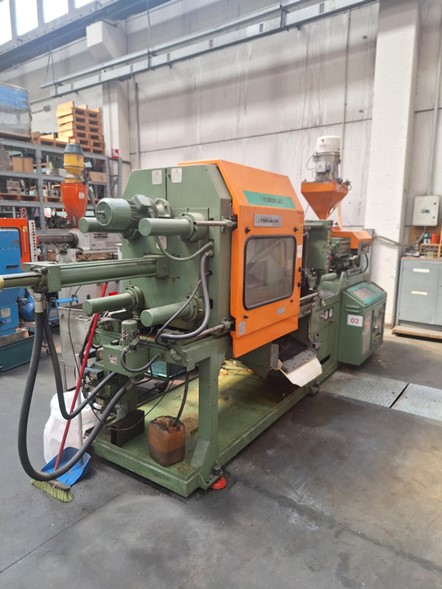 Pressa a iniezione PENTA 125/355ES in vendita - foto 1