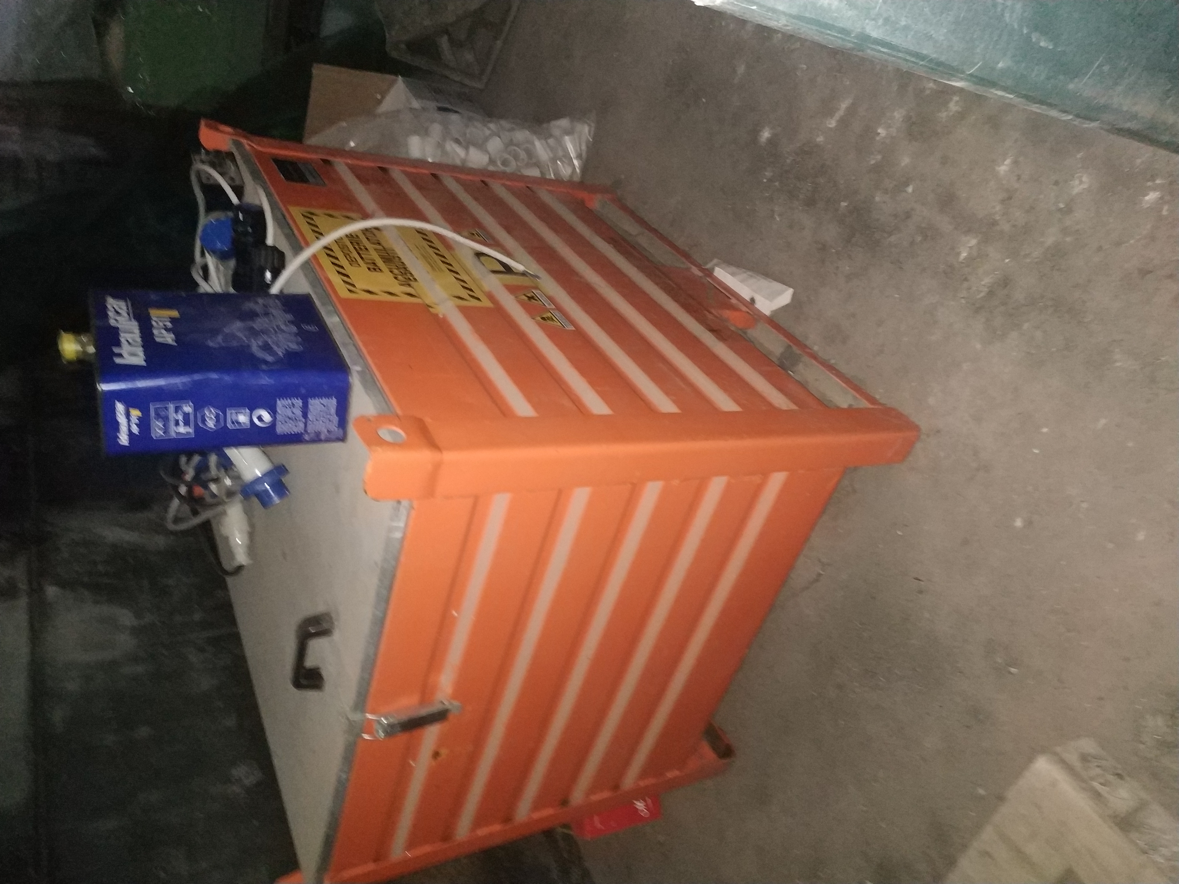 DEPOSITO BATTERIE - USATO in vendita - foto 4