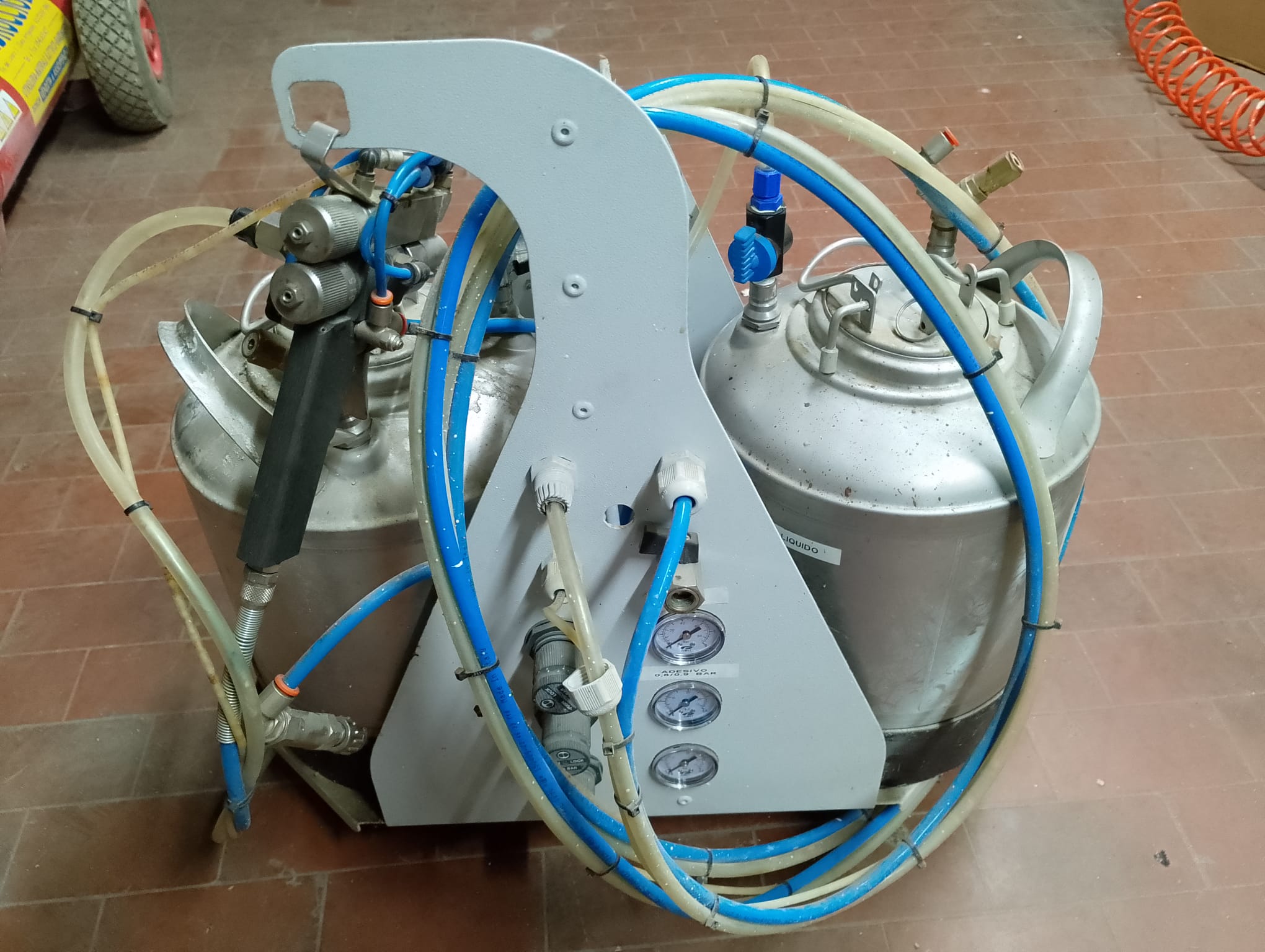 Impianto spruzzatura collante bicomponente Dafotec in vendita - foto 2