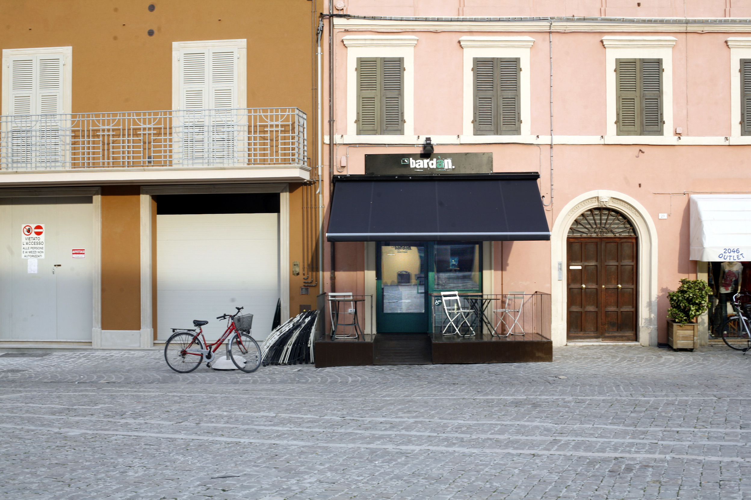 COCKTAIL BAR IN PIAZZA PRINCIPALE FANO in vendita - foto 10