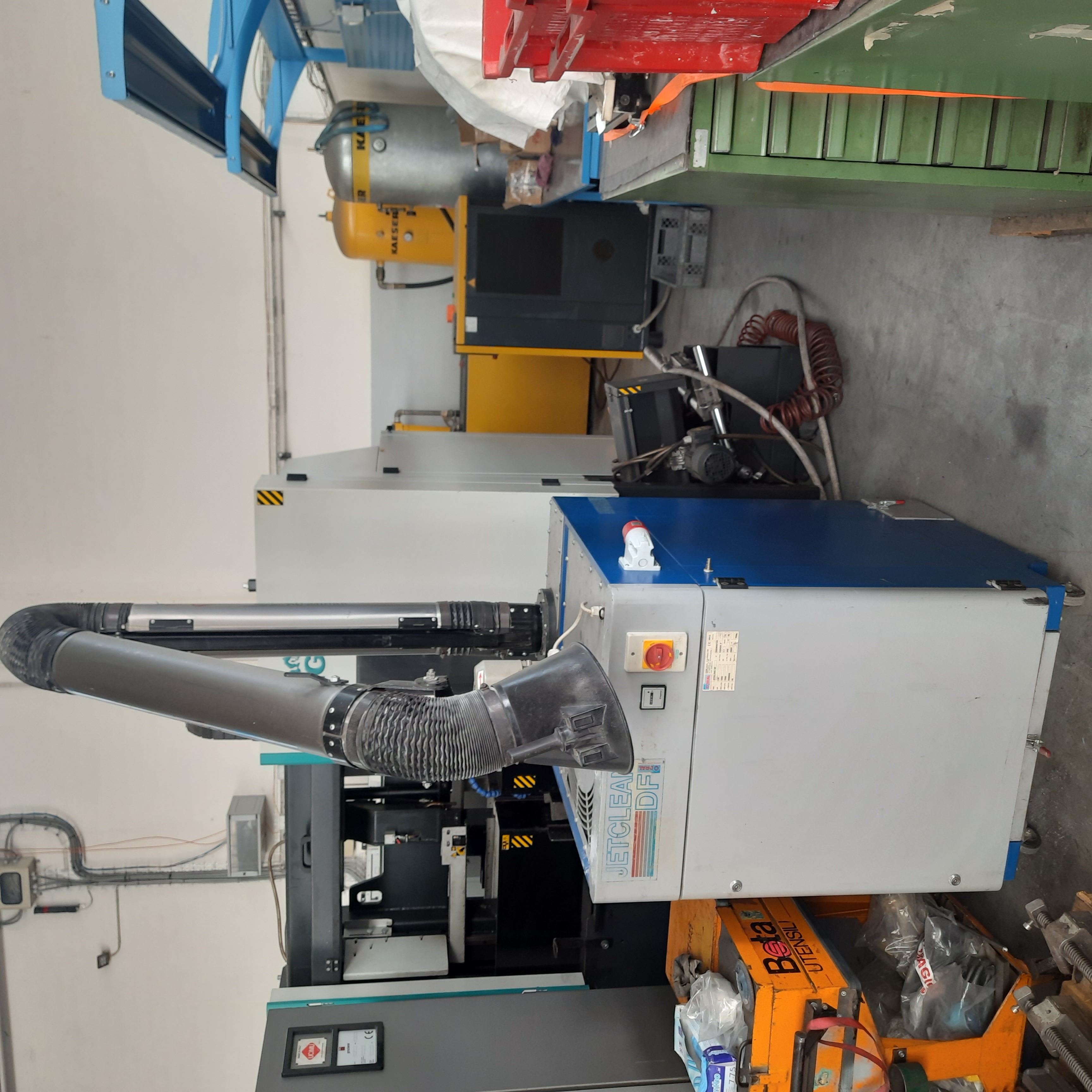 Attrezzatura officina in vendita