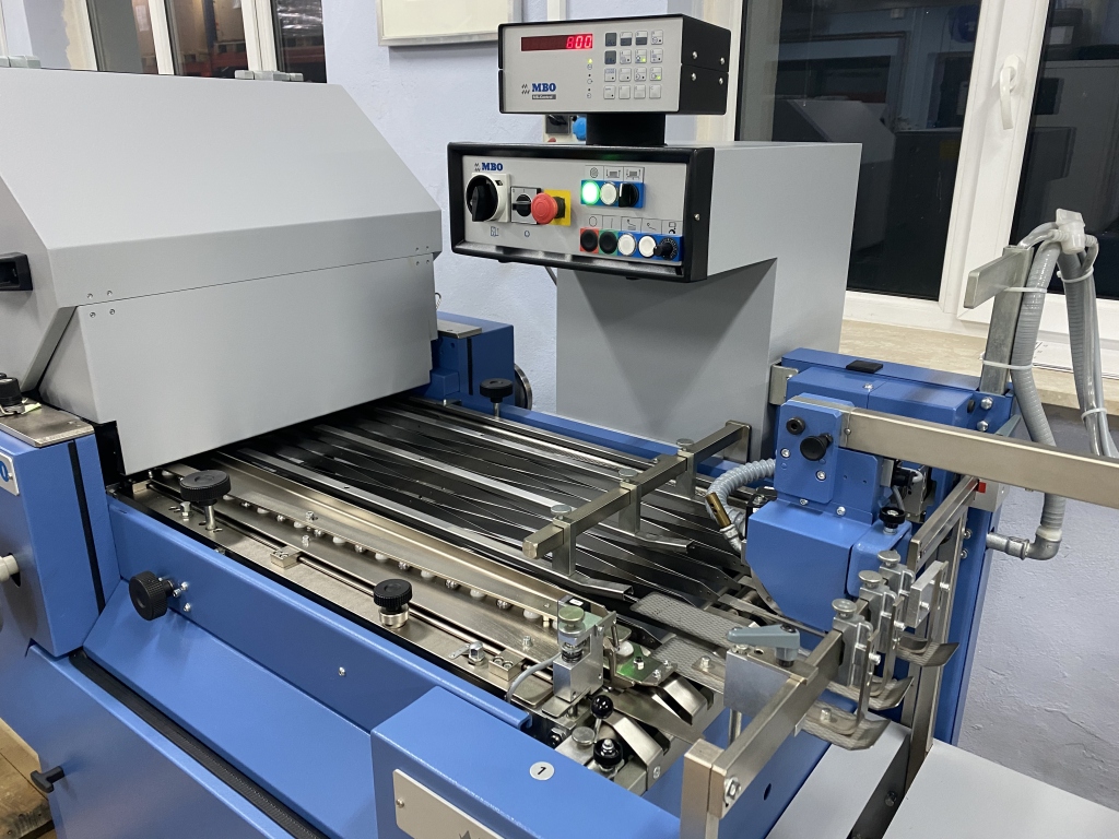 Folding machine MBO T530 / 4-F + cross + delivery in vendita - foto 3