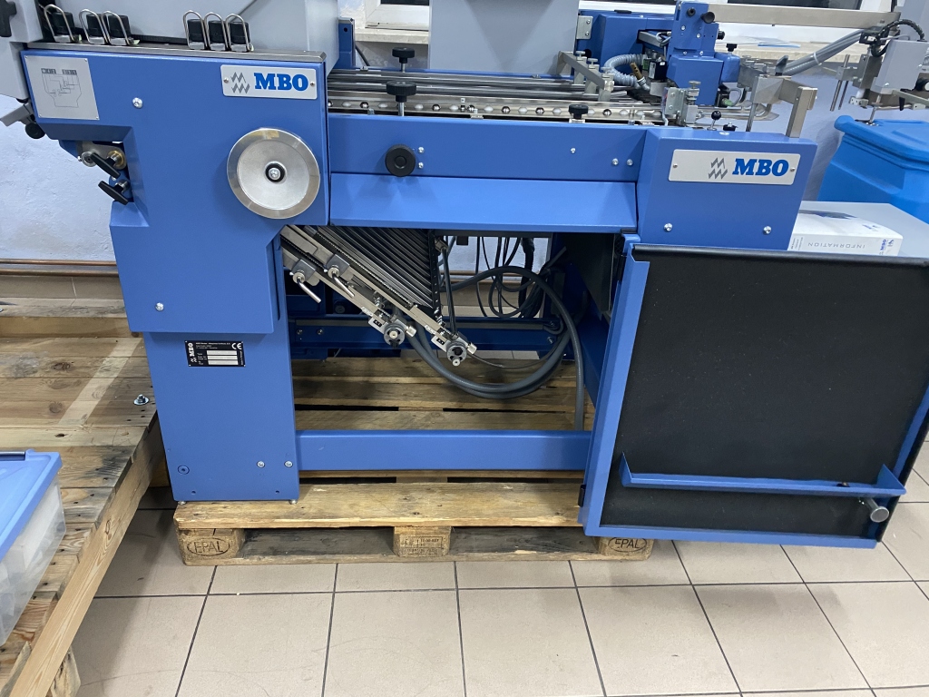 Folding machine MBO T530 / 4-F + cross + delivery in vendita - foto 8