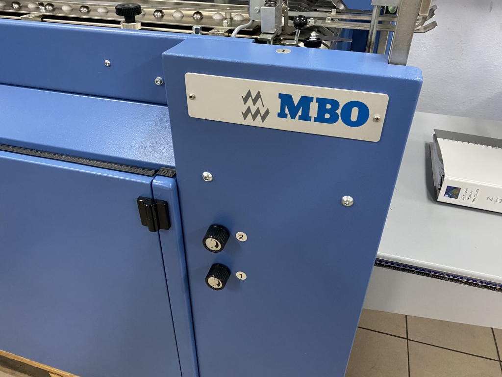 Folding machine MBO T530 / 4-F + cross + delivery in vendita - foto 14