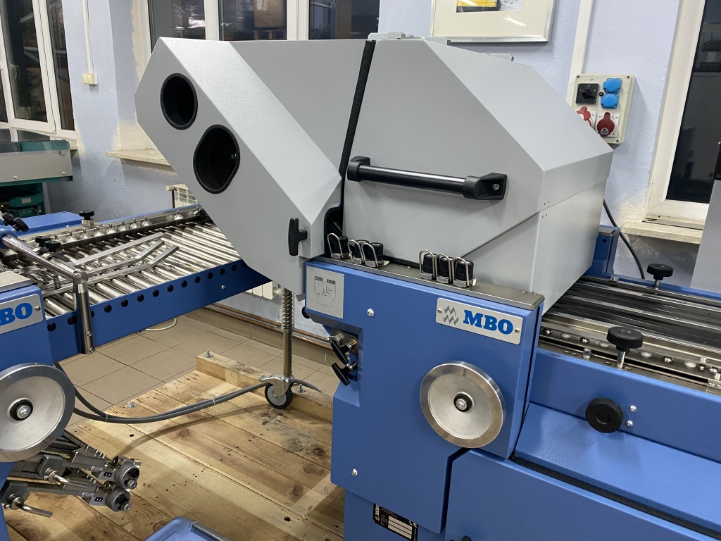 Folding machine MBO T530 / 4-F + cross + delivery in vendita - foto 5
