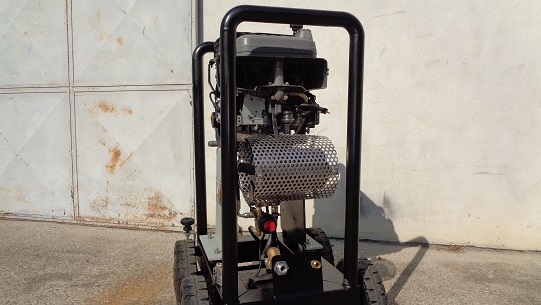 IDROPULITRICE IDROSABBIATRICE 300 BAR KAWASAKI 18 HP in vendita - foto 6