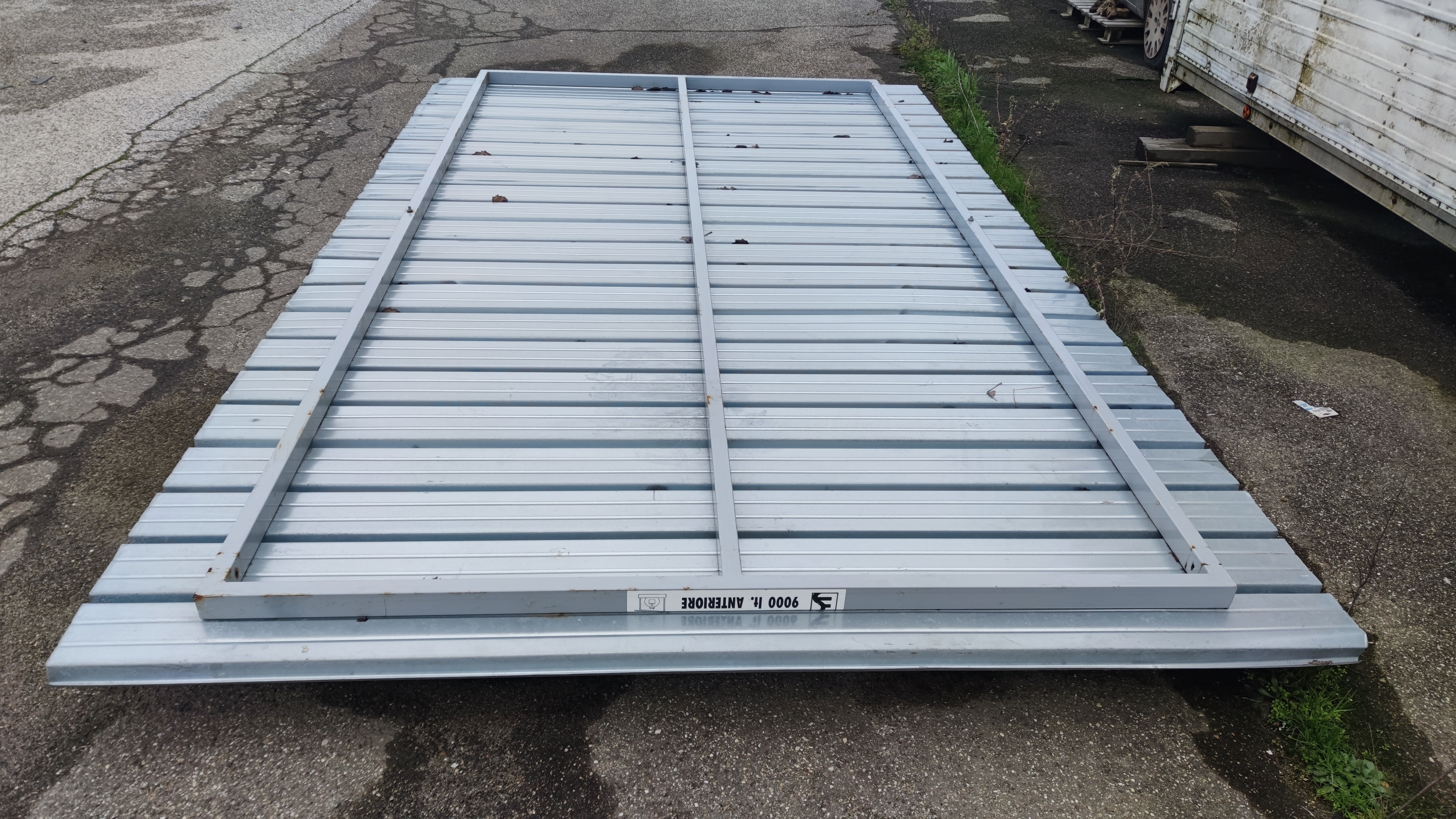 SERBATOIO CONTENITORE-DISTRIBUTORE MOBILE PER GASOLIO  in vendita - foto 3