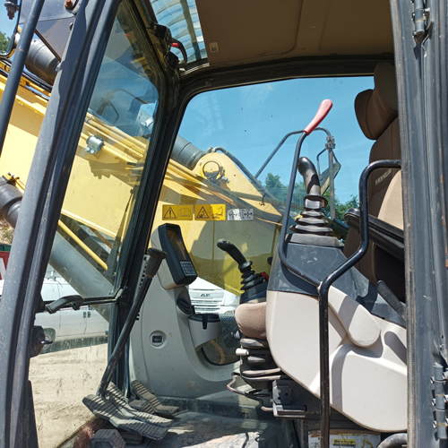 Escavatore New Holland E215C in vendita - foto 4