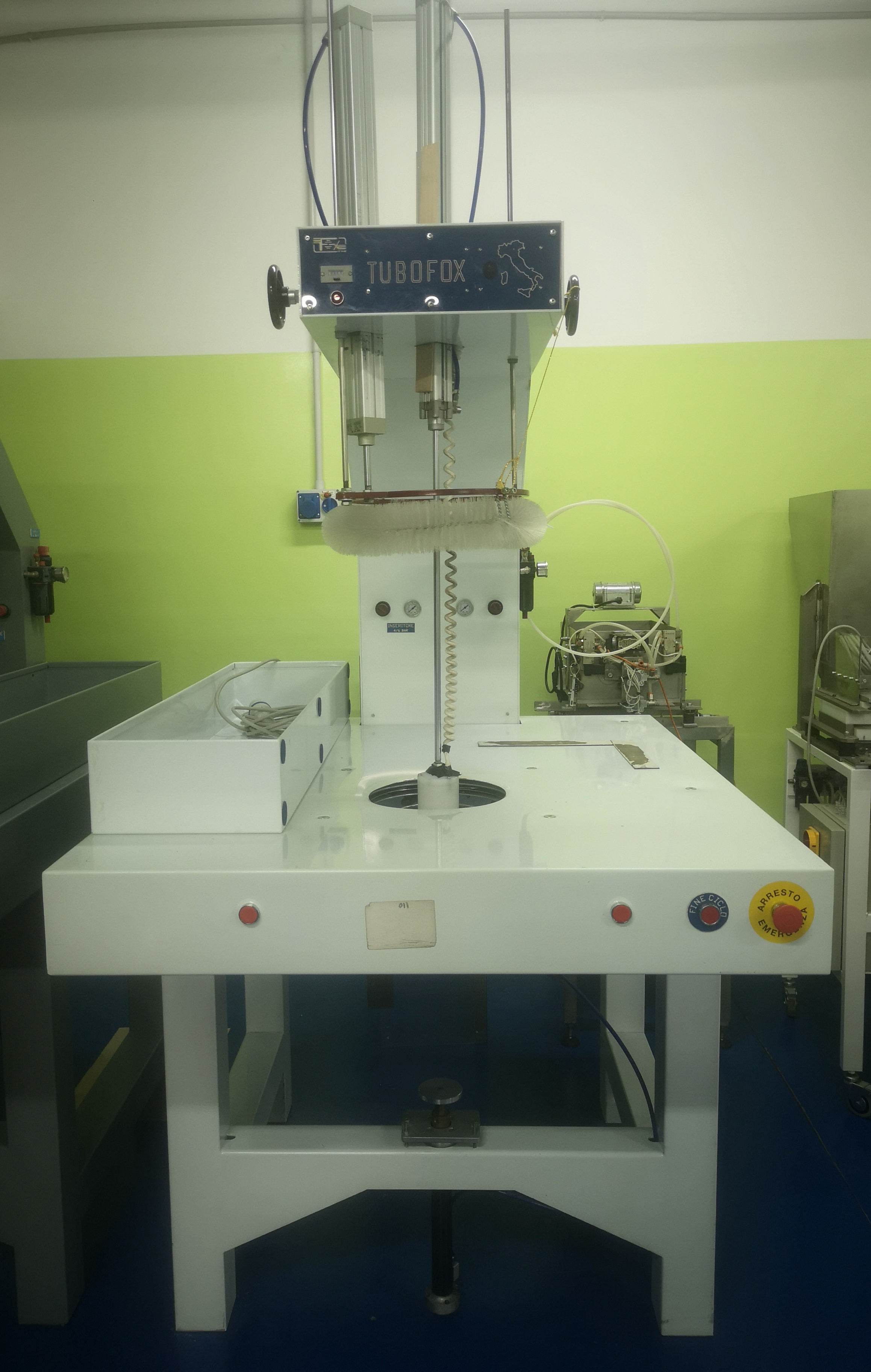 INCARTATRICE TUBOFOX PER UOVA DI PASQUA E PANETTONI in vendita - foto 1