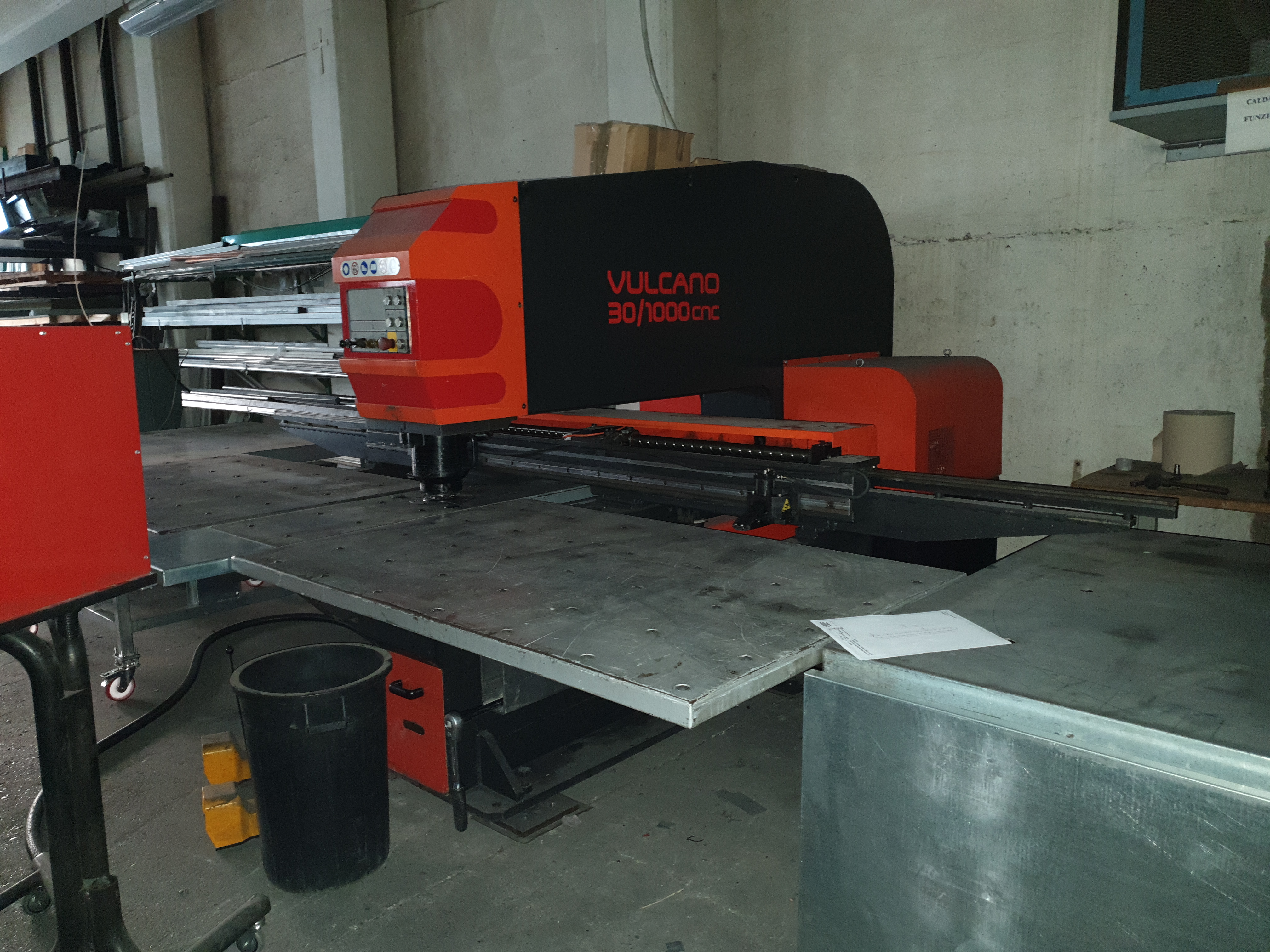 vendo punzonatrice vulcano 30/1000 cnc  in vendita - foto 2