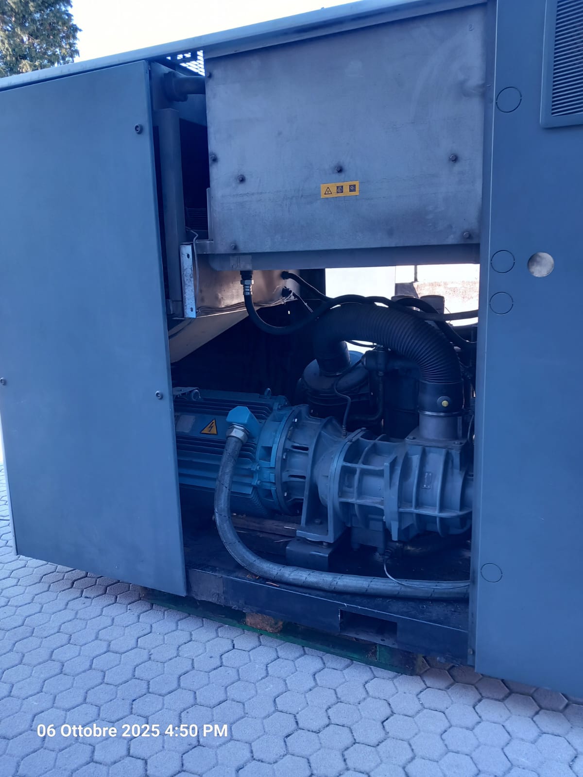ATLAS CO. GA75VSD–75 kW/100 HP–Fino a 13 bar–12.720 l/m in vendita - foto 4