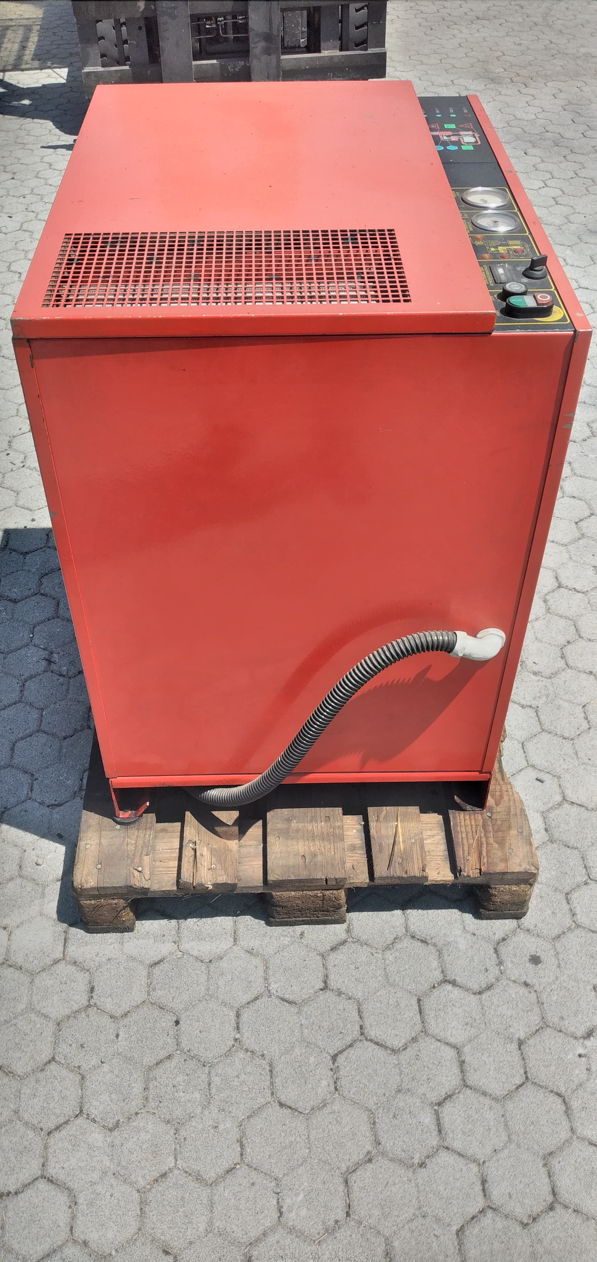 FINI ROTAR 2010 – 15 kW / 20 HP – 10 bar – 2000 l/min in vendita - foto 3