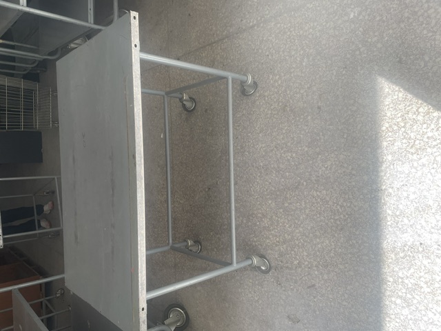 CARRELLO CON RUOTE in vendita - foto 1