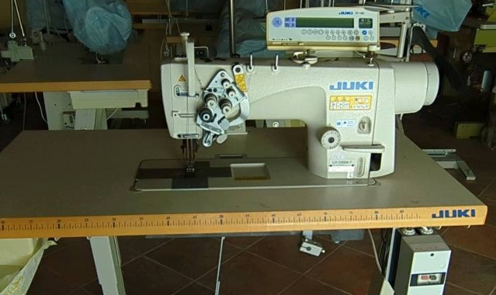 Macchine per cucire in vendita