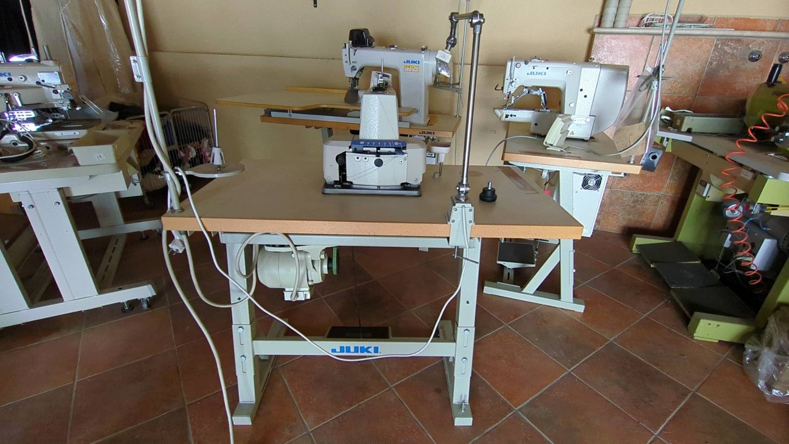Macchine per cucire in vendita