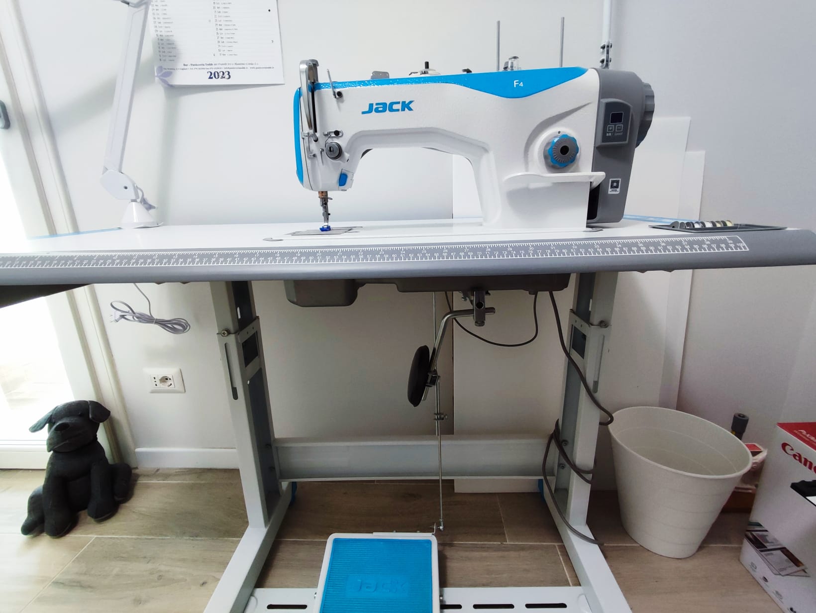 macchina da cucire Jack modello F4 in vendita - foto 1