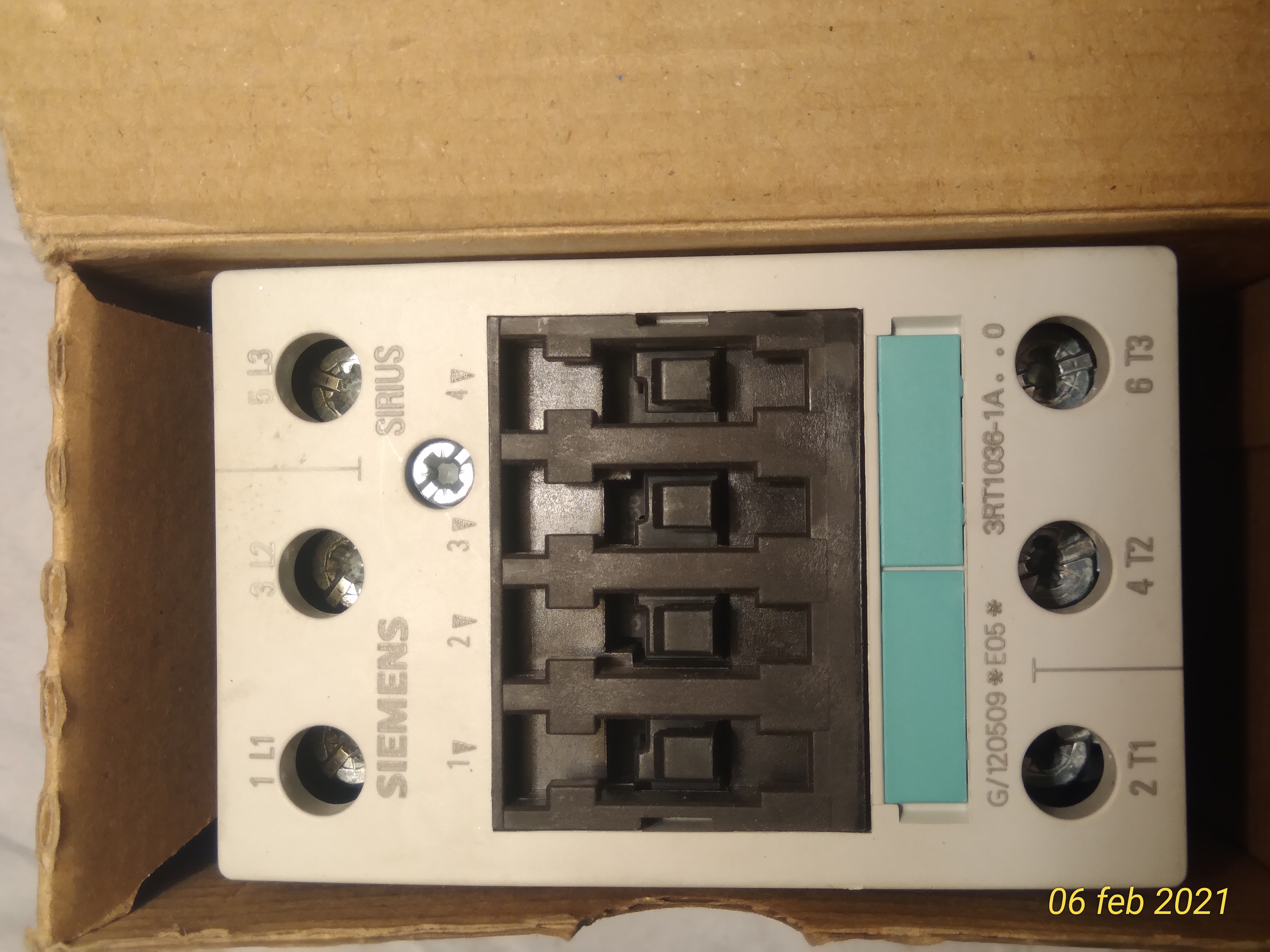 Contattore Siemens serie 3RT1 SIRIUS in vendita - foto 1
