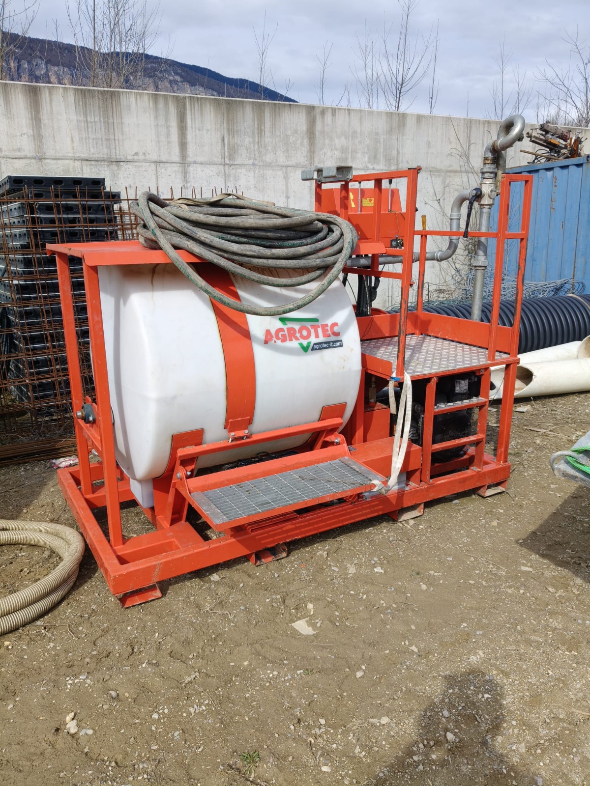 IDROSEMINATRICE AGROTEC 1000 L. in vendita - foto 1