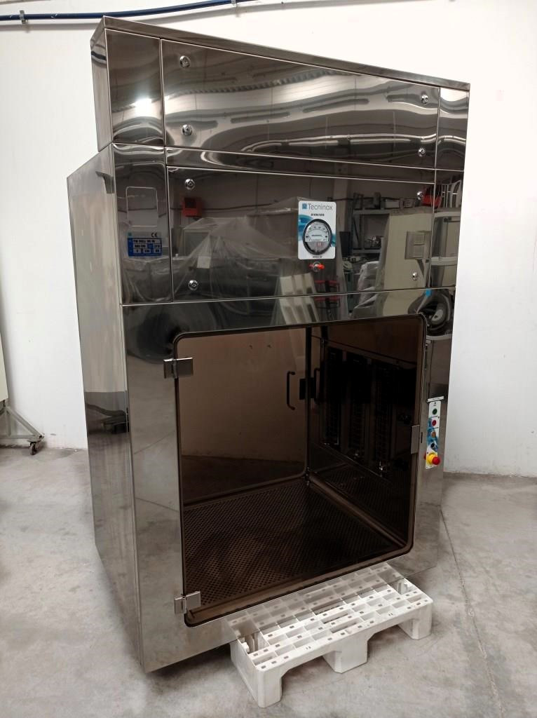 Laboratorio in vendita