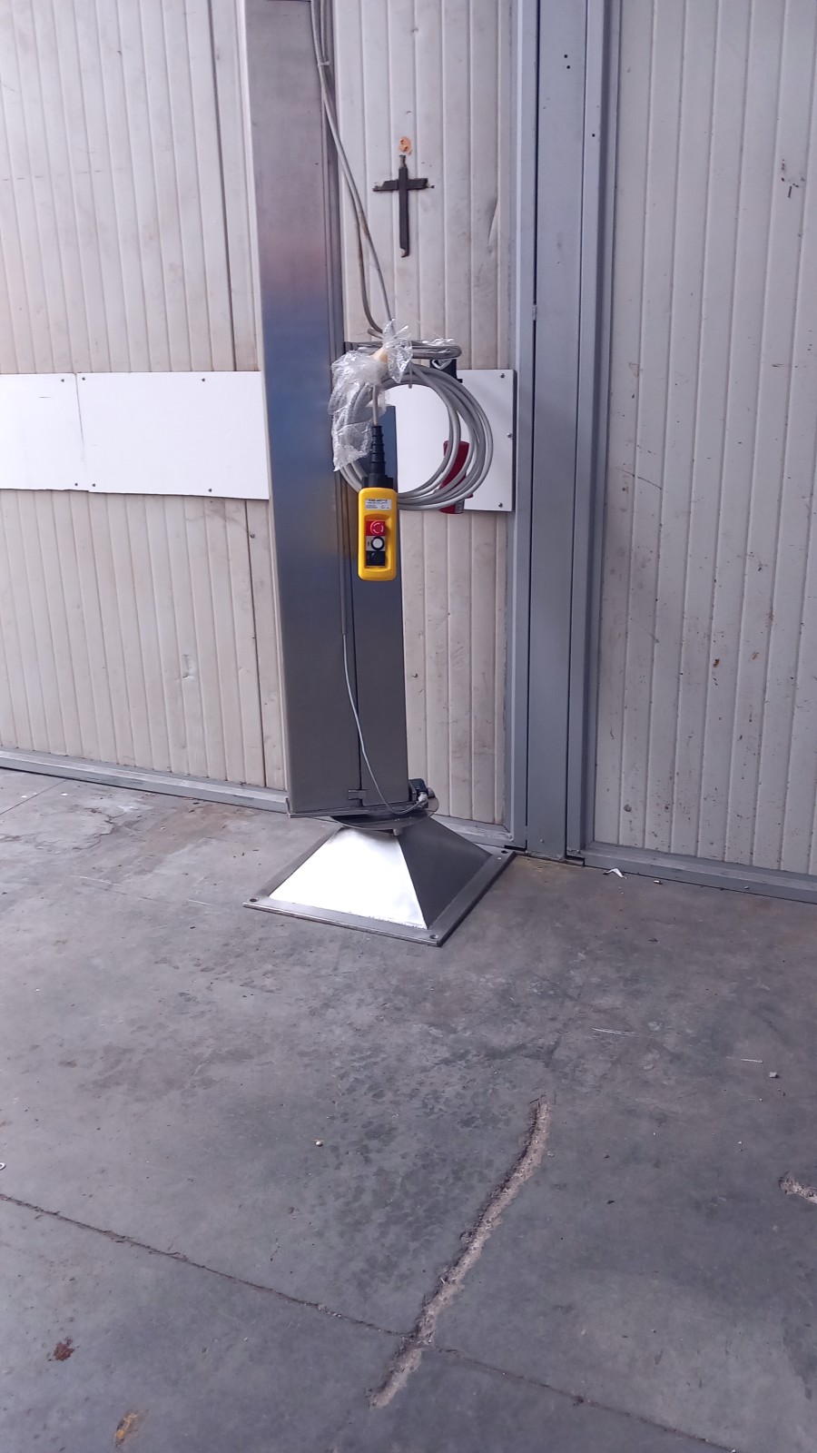 ELEVATORE A COLONNA – MANES (COD. MF-PR-ELE-83) in vendita - foto 3