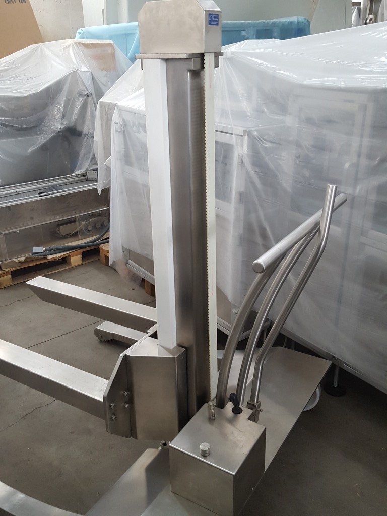 CARRELLO ELEVATORE PORTAFUSTI IDRAULICO–ISN TECHNOLOGY  in vendita - foto 2