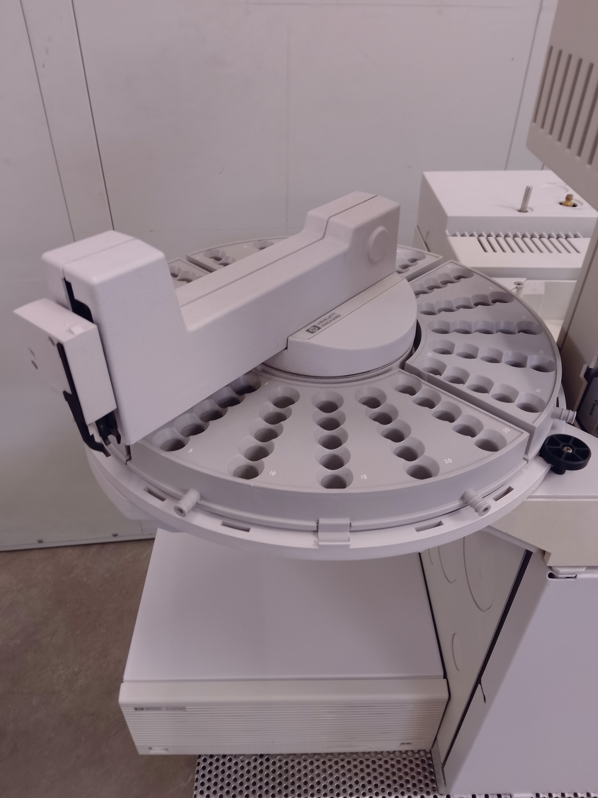 GAS CROMATOGRAFO - HEWLETT PACKARD (COD. LAB-CRO-7) in vendita - foto 5