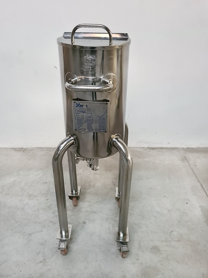Laboratorio in vendita